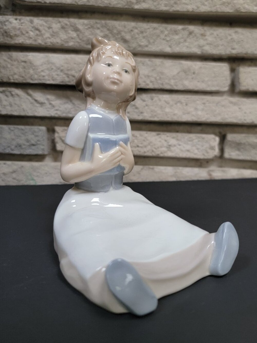 Vintage Lladro NAO figurine, girl with book, made in Spain, porcelain EUC
